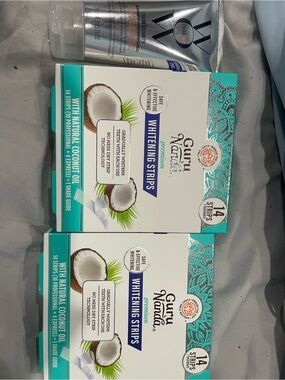 Guru Nanda Whitening Strips Coconut Oil - White & Teal Packaging